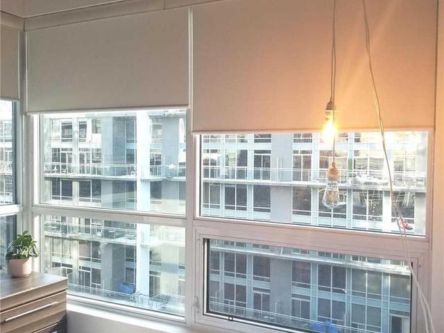 544 - 1030 King St W