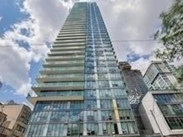 2207 - 33 Lombard St