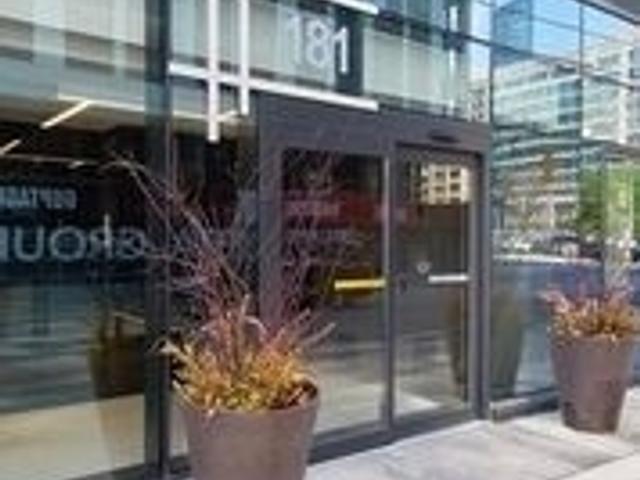 1110 - 181 Dundas St E