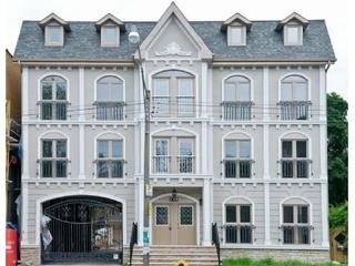 128 Spadina Rd