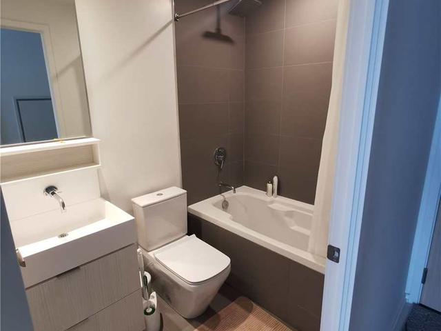 926 - 8 Hillsdale Ave E