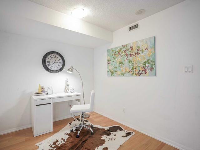 1308 - 37 Grosvenor St