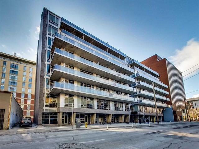 808 - 399 Adelaide St W