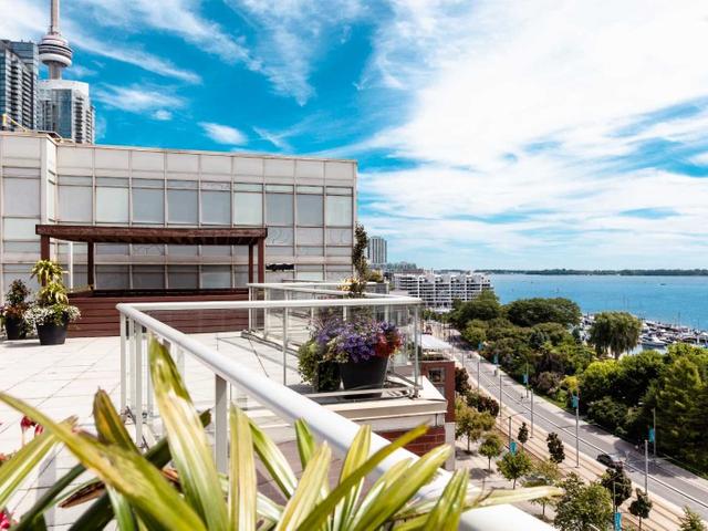 905 - 550 Queens Quay W