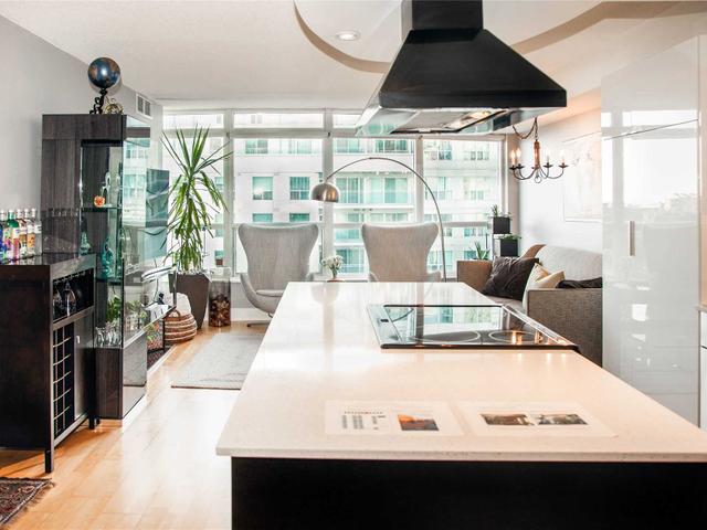 905 - 550 Queens Quay W