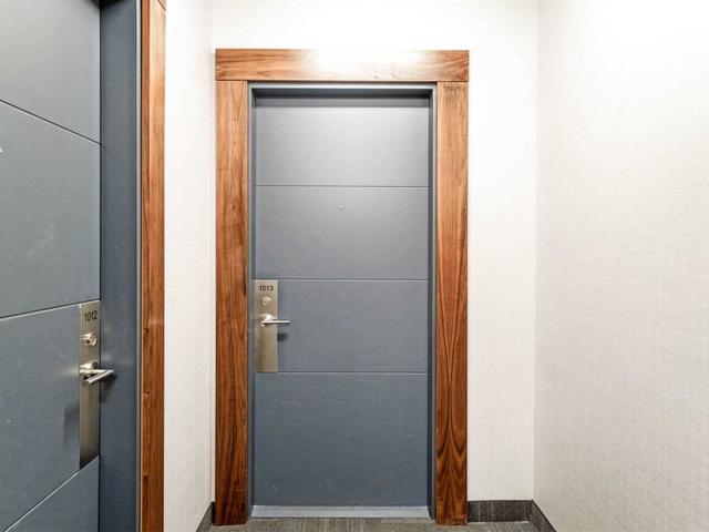 #1013 - 105 George St