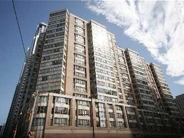 1021 - 711 Bay St