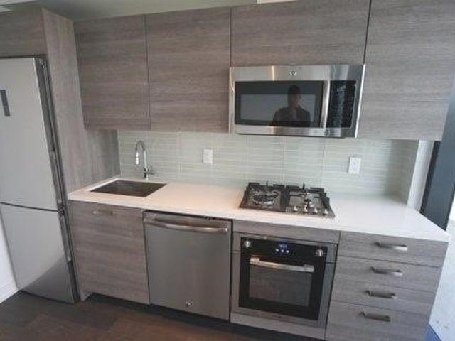 1705 - 11 Charlotte St