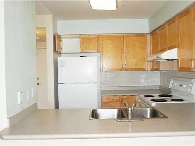 701 - 33 Empress Ave