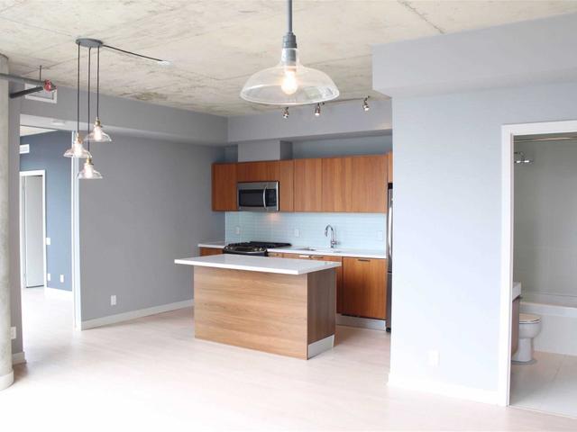 1312 - 318 King St E