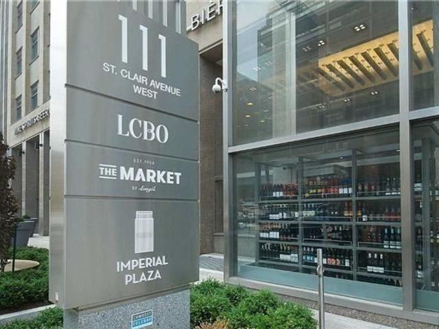 1721 - 111 St Clair Ave W