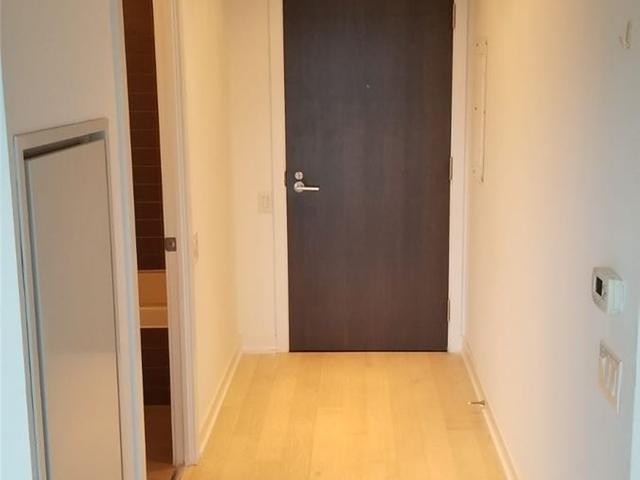 1401 - 11 Charlotte St