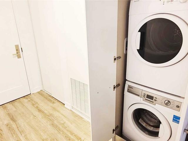 3001 - 28 Wellesley St E