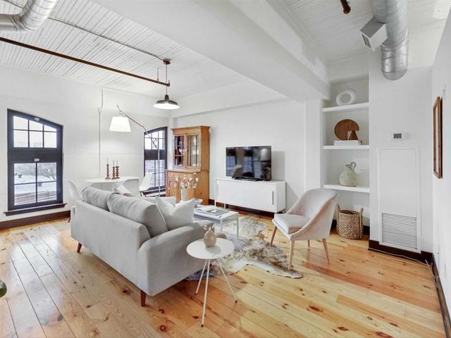 411 - 183 Dovercourt Rd