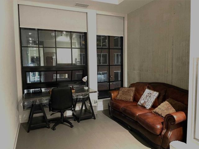 204 - 608 Richmond St W