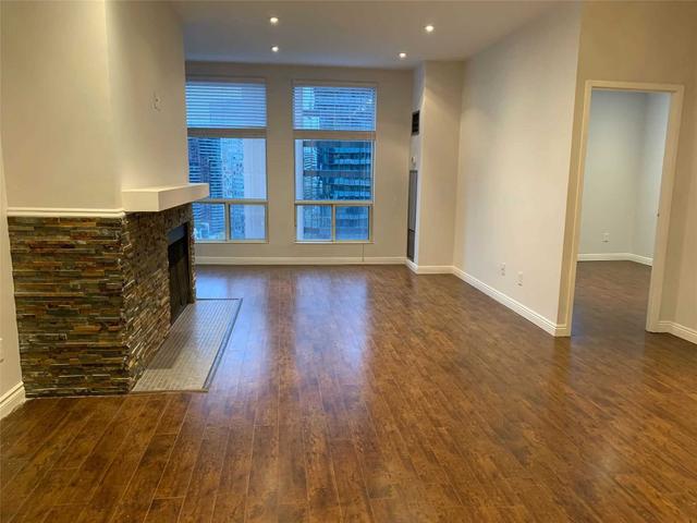 PH05 - 25 Grenville St