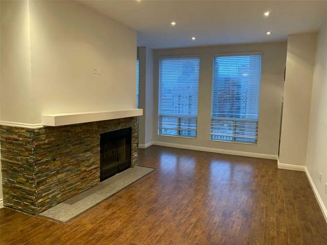 PH05 - 25 Grenville St