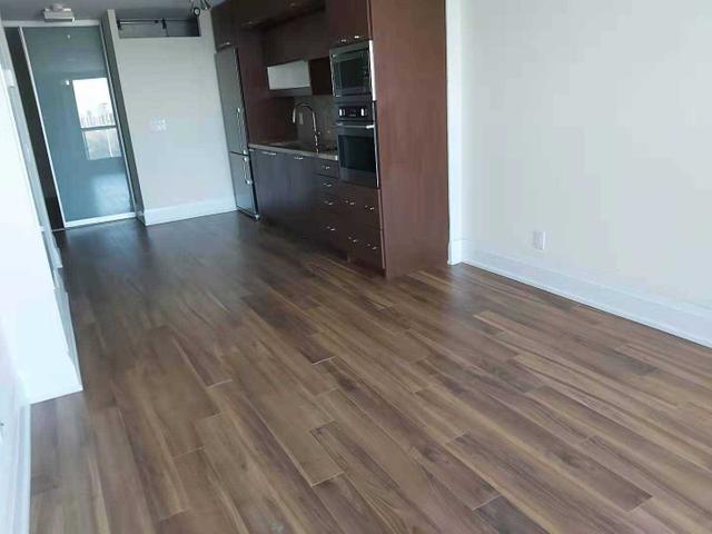 821 - 120 Harrison Garden Blvd