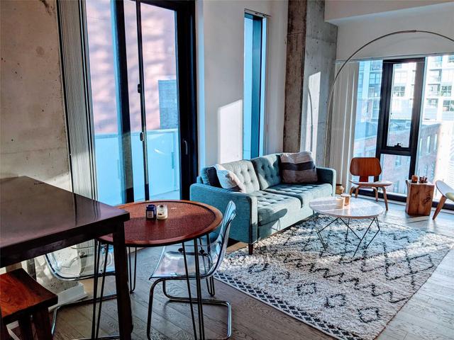 608 - 11 Charlotte St