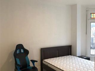 2A - 76 Henry St
