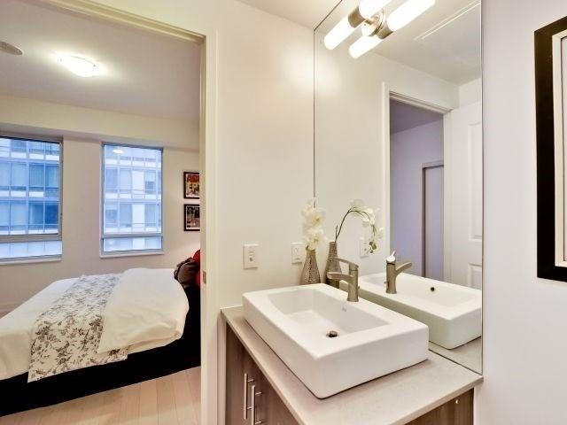 303 - 1 The Esplanade Ave