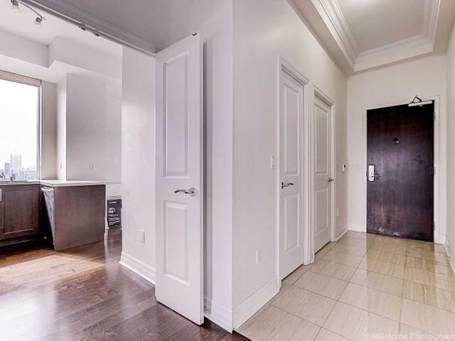 4502 - 35 Balmuto St