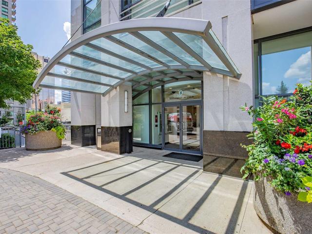 2516 - 8 Hillcrest Ave