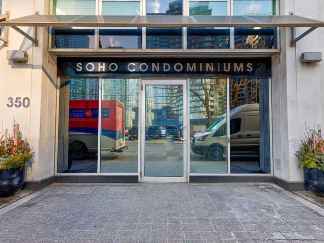 201 - 350 Wellington St W