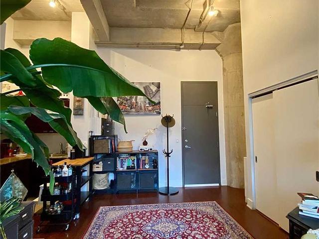 232 - 637 Lake Shore Blvd W