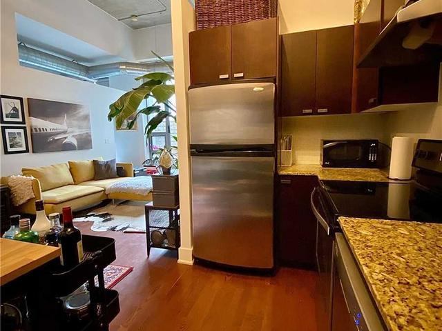 232 - 637 Lake Shore Blvd W