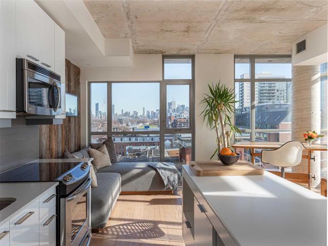 PH805 - 2 Gladstone Ave