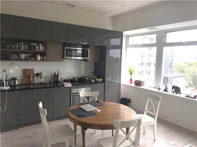 615 - 111 St Clair Ave