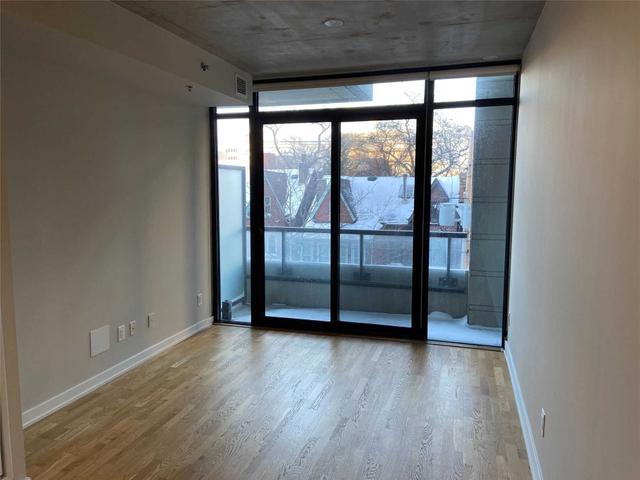 318 - 8 Dovercourt Rd