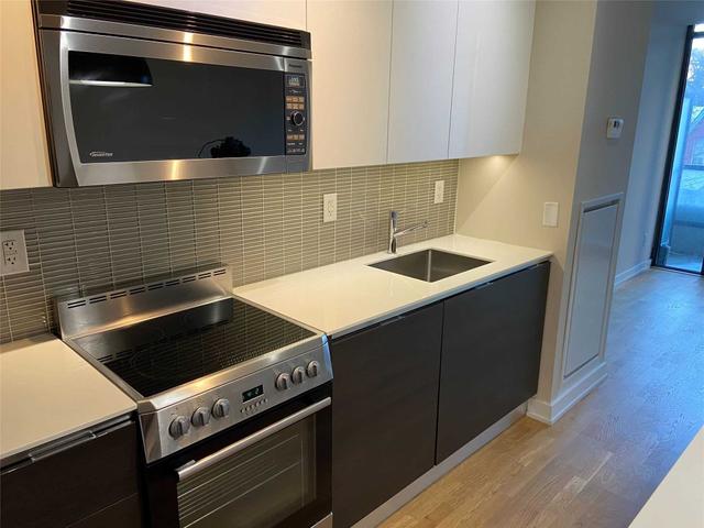 318 - 8 Dovercourt Rd