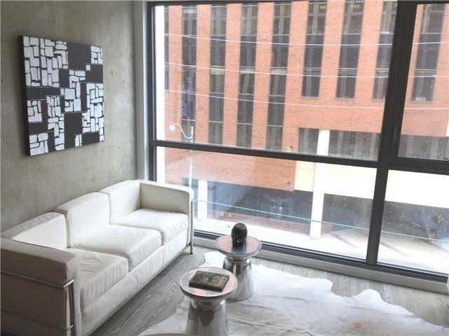 322 - 39 Brant St