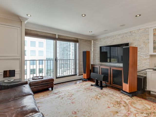 1435 - 33 Harbour Sq