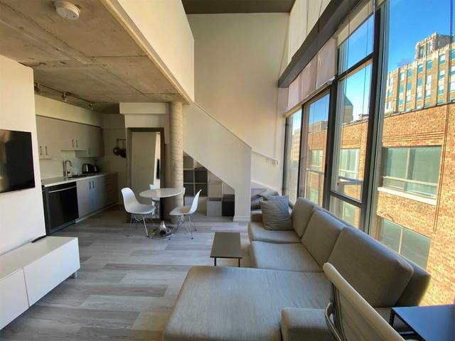 709 - 36 Charlotte St