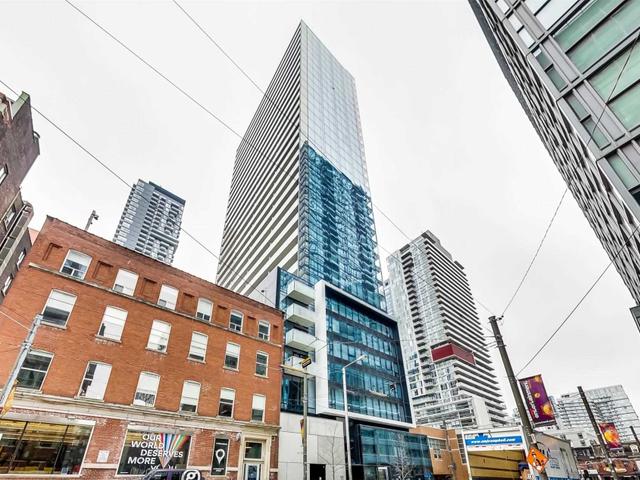 906 - 11 Charlotte St