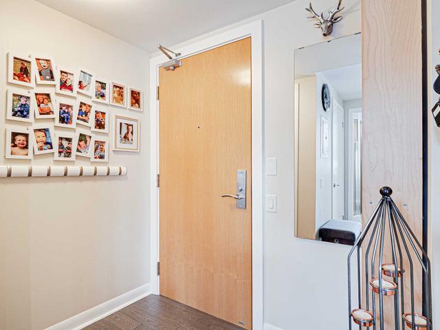 1210 - 375 King St W