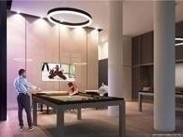 715 - 330 Richmond St W