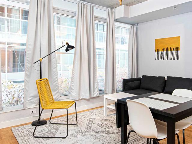 206 - 75 Portland St