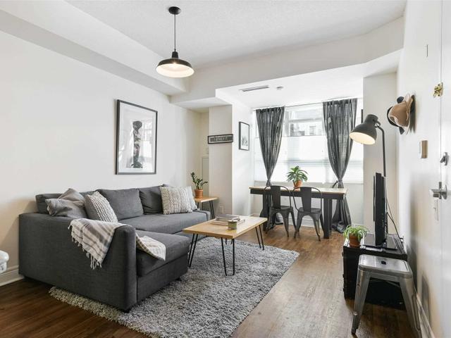 #101 - 140 Bathurst St