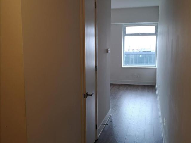 1104 - 111 St Clair Ave W