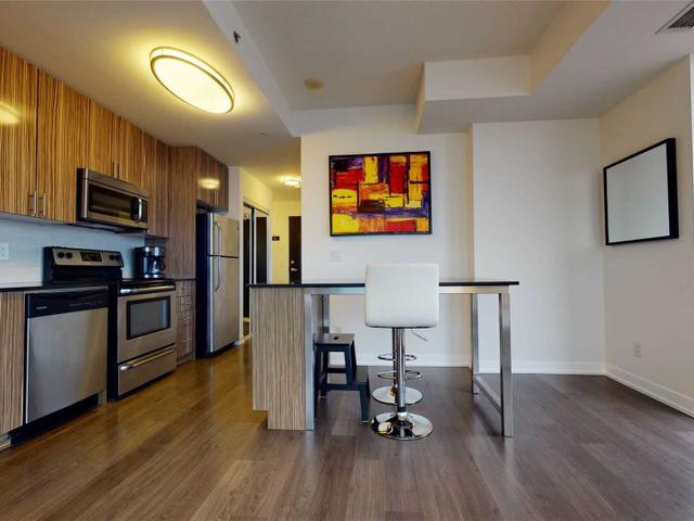 2010 - 225 Sackville St