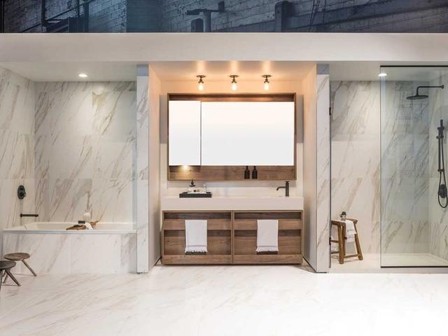 832 - 505 Richmond St W