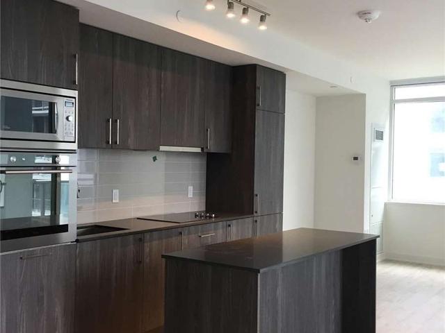 1108E - 576 Front St W