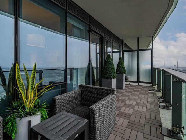 2609 - 390 Cherry St