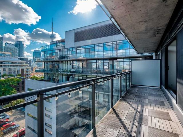 809 - 10 Morrison St