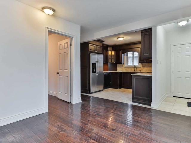 Main - 262 Poyntz Ave