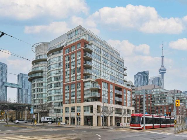 725 - 550 Queens Quay W
